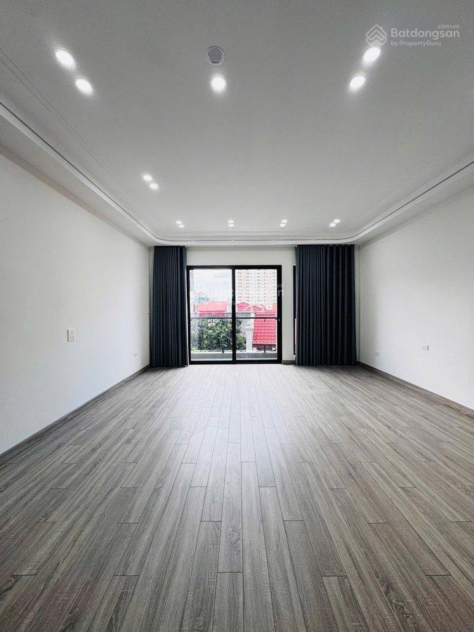 Phân lô hoàng cầu oto tránh, gara, kinh doanh đỉnh, văn phòng, 15m ra phố, 52m2 * 5tầng giá 22,9 tỷ