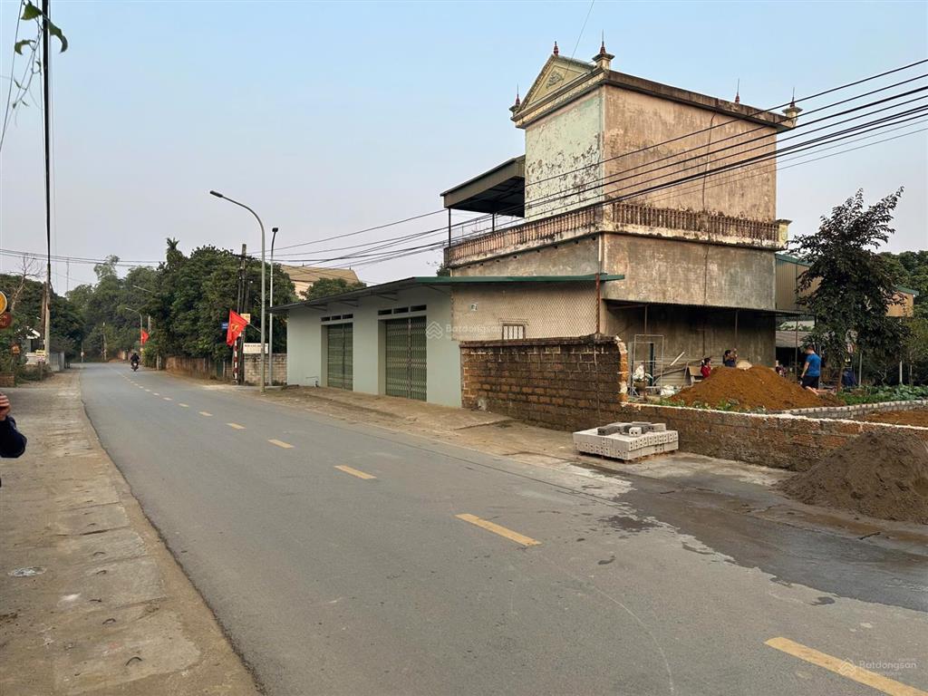 Bán nhanh mảnh đất mặt đường trục chính cổ đông. gần khu cnc, kinh doanh buôn bán tốt