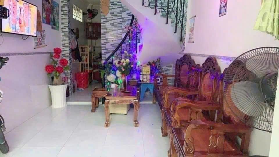 NHÀ 2 TẦNG MT HẺM THẲNG – HUỲNH TẤN PHÁT