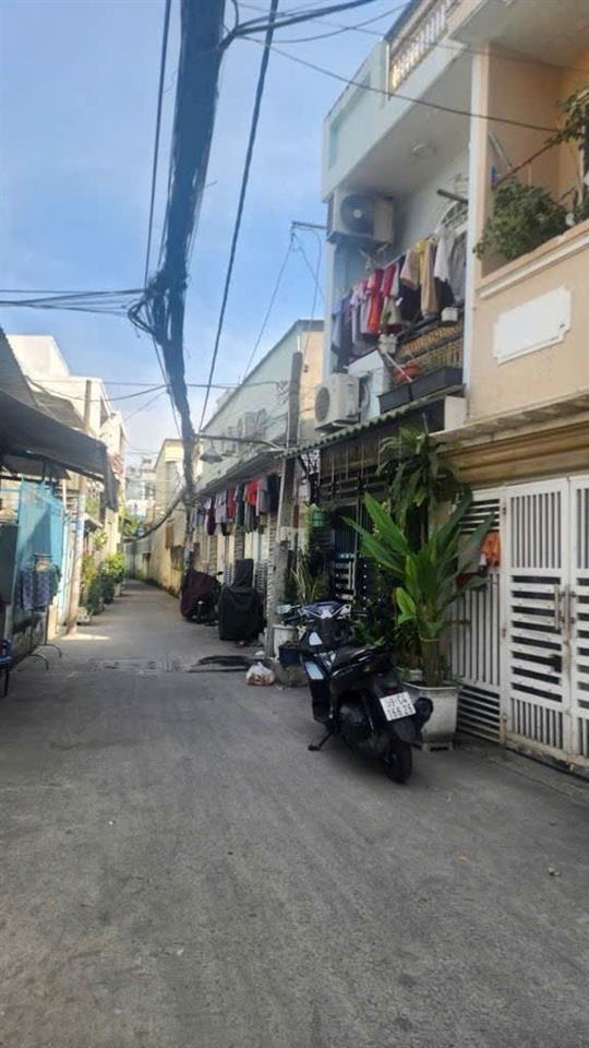 NHÀ 2 TẦNG MT HẺM THẲNG – HUỲNH TẤN PHÁT