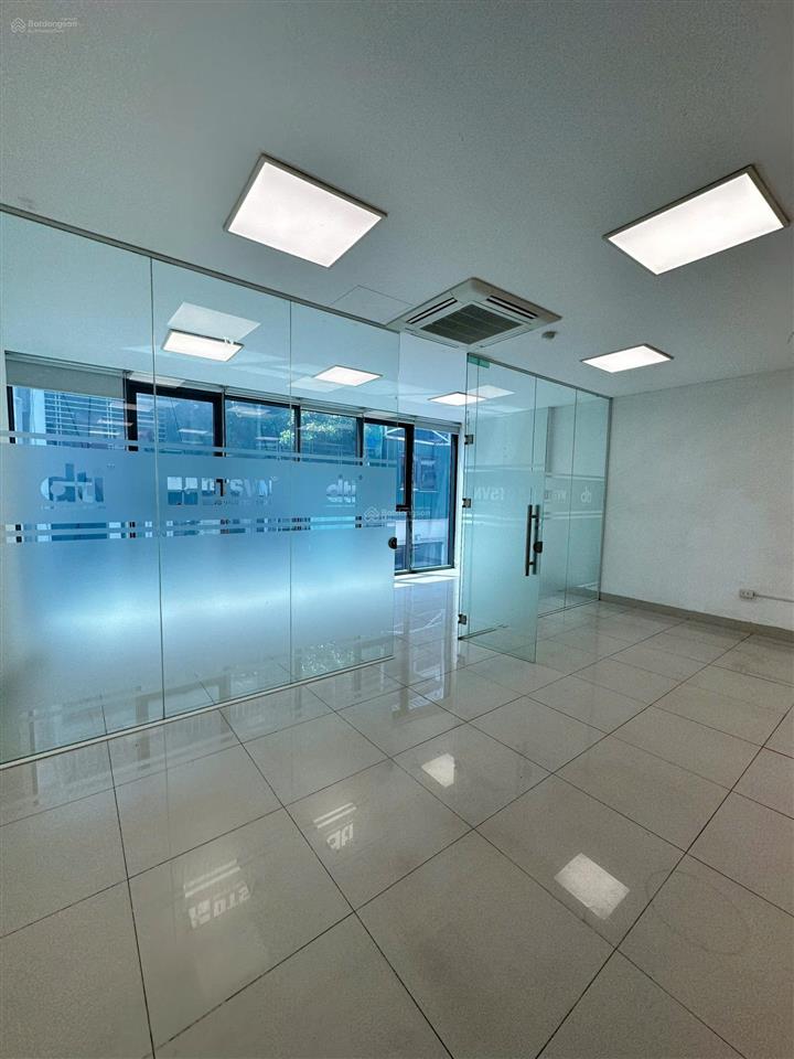 Chính chủ cho thuê văn phòng tại thái hà, 17 triệu, 90m2, cơ bản