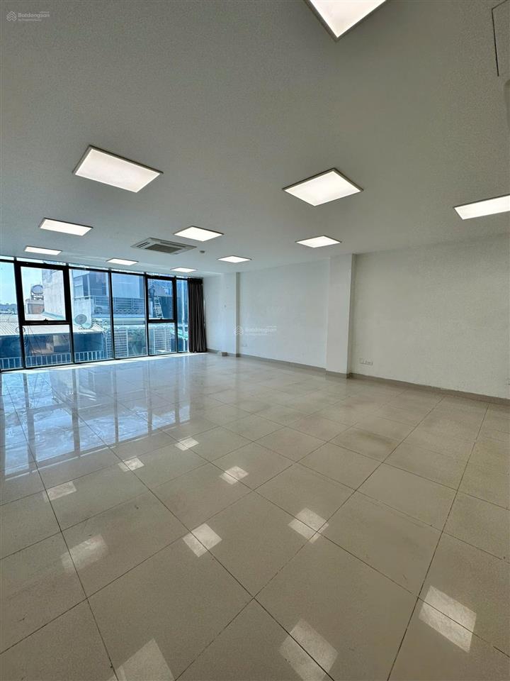 Chính chủ cho thuê văn phòng tại thái hà, 17 triệu, 90m2, cơ bản