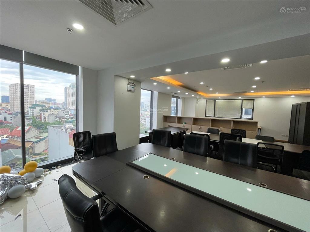 Chính chủ cho thuê văn phòng tại duy tân, diện tích 109m2 giá chỉ 320 nghìn/m2/th,  ngay