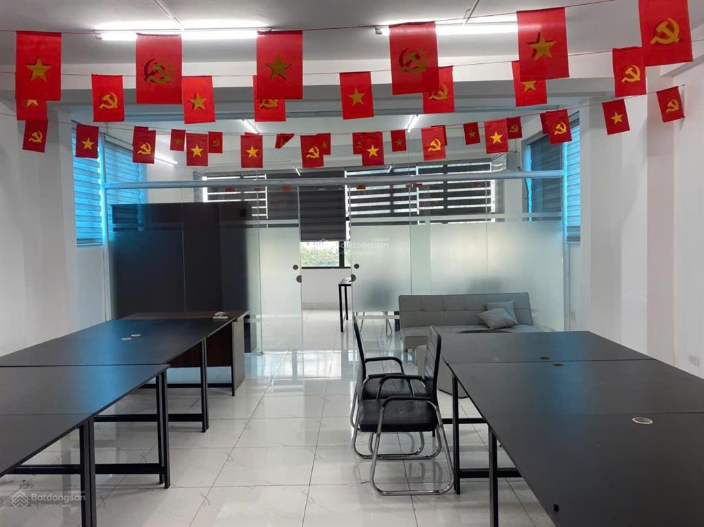 Chính chủ cho thuê văn phòng tại phường mễ trì, 13.5 triệu, 80 m2, giá ưu đãi trong tháng này