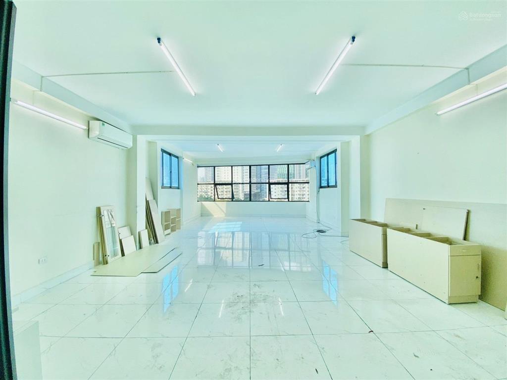 Chính chủ cho thuê văn phòng tại phường mễ trì, 13.5 triệu, 80 m2, giá ưu đãi trong tháng này
