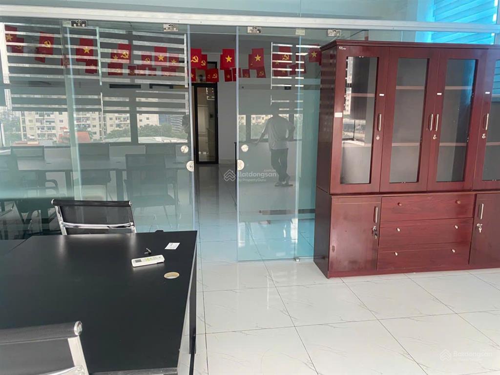 Chính chủ cho thuê văn phòng tại phường mễ trì, 13.5 triệu, 80 m2, giá ưu đãi trong tháng này