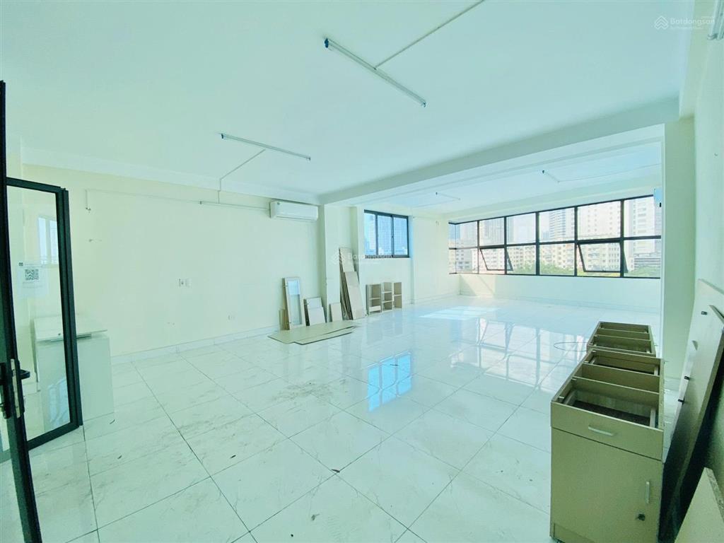 Chính chủ cho thuê văn phòng tại phường mễ trì, 13.5 triệu, 80 m2, giá ưu đãi trong tháng này