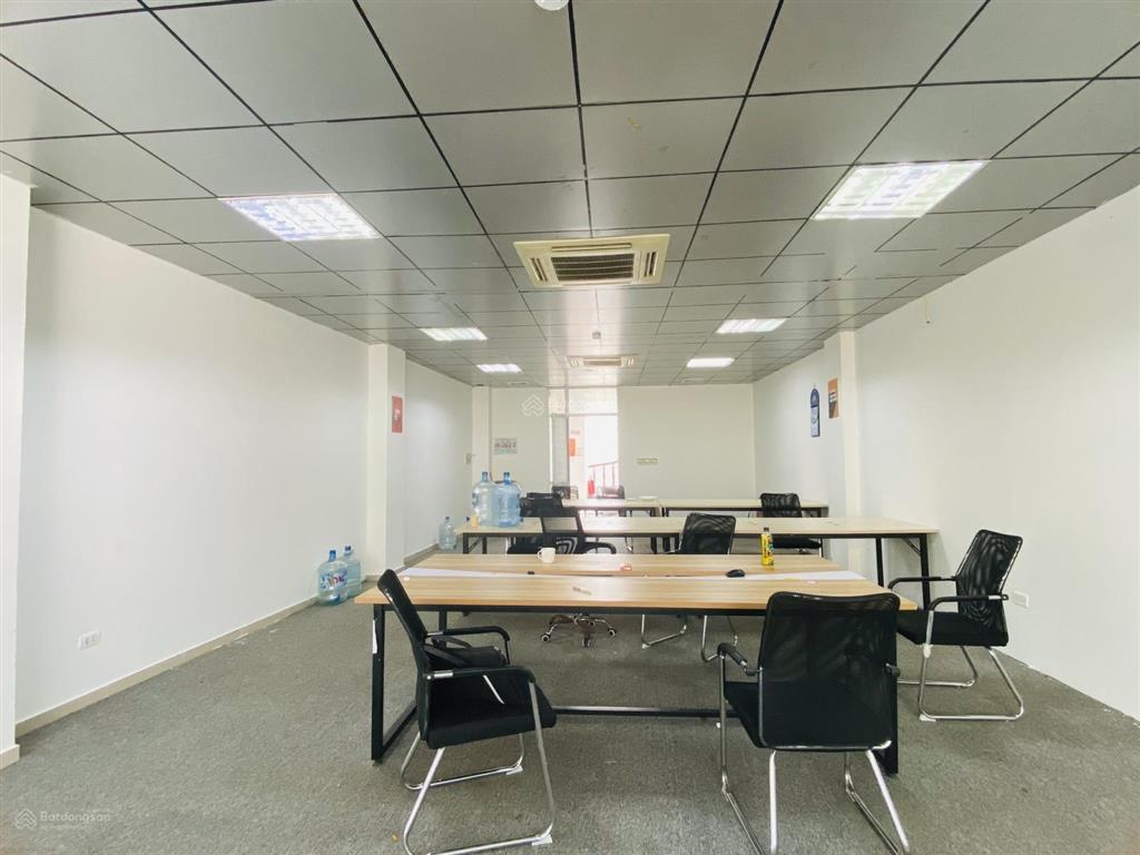 Chính chủ cho thuê văn phòng 110 m2, 15,5 triệu,  ngay