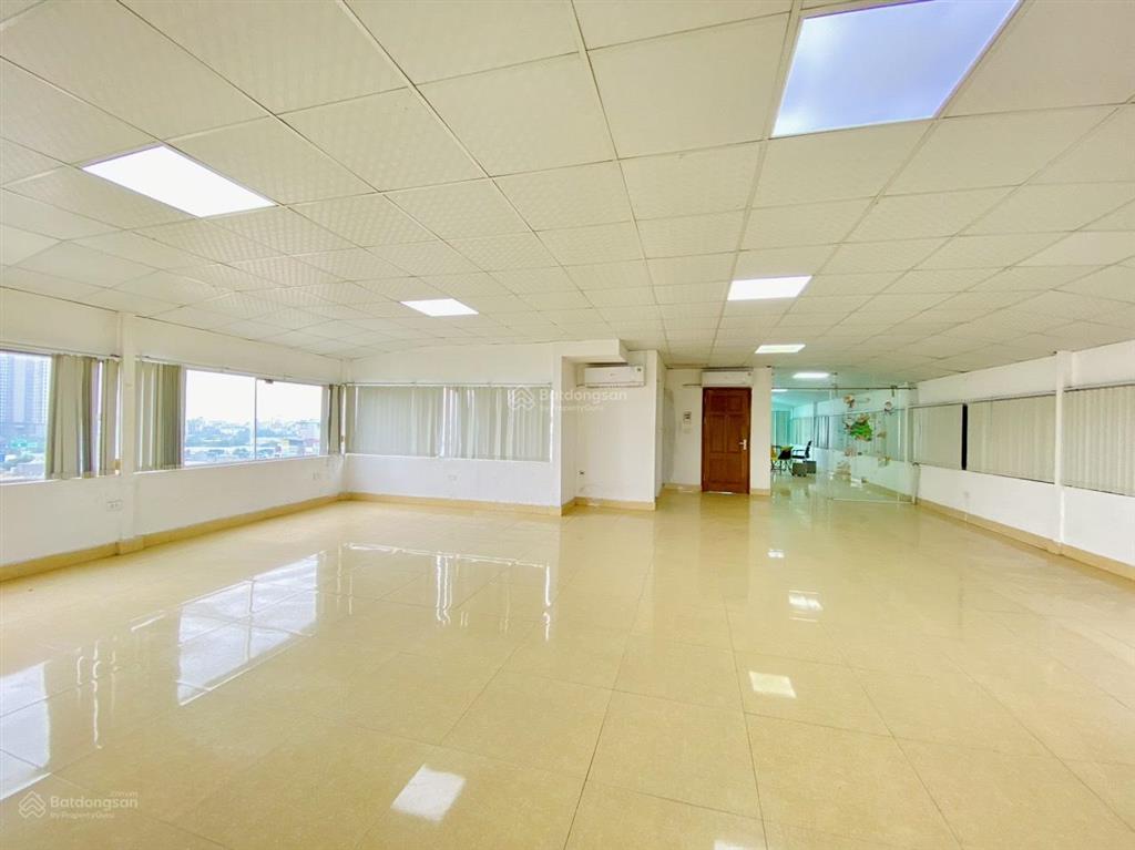 Chính chủ cho thuê thuê văn phòng tại nguyễn xiển, 7,5 triệu, 70m2