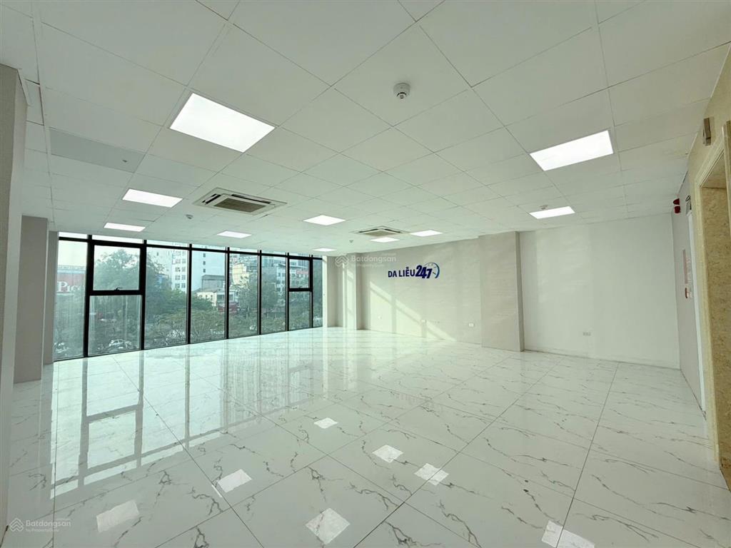 Chính chủ cho thuê văn phòng 130m2, 20 triệu tại trần duy hưng, p. cầu giấy