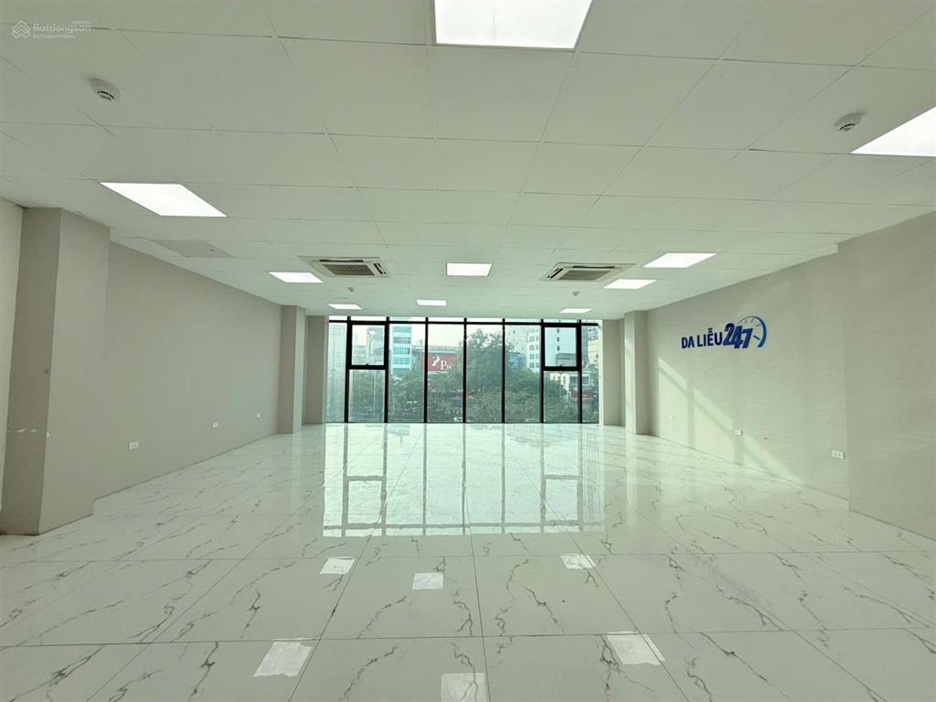 Chính chủ cho thuê văn phòng 130m2, 20 triệu tại trần duy hưng, p. cầu giấy