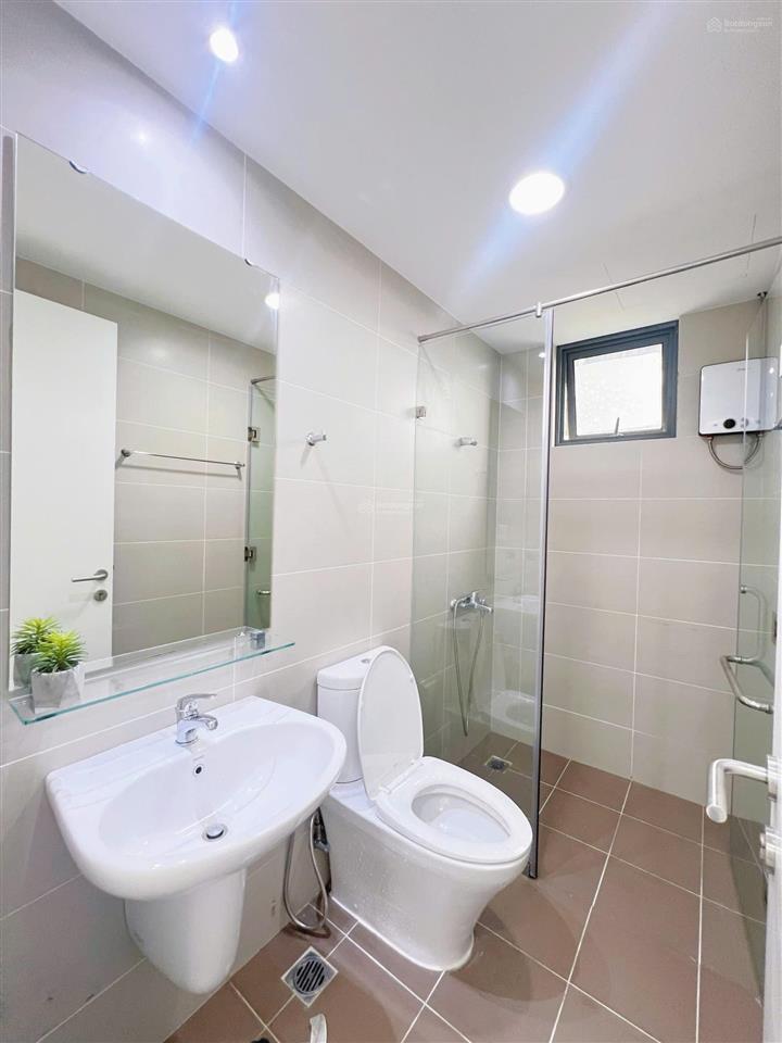 Bán căn 2pn tháp t4, căn góc, hỗ trợ vay 80%.  0936 721 *** mr. hoài
