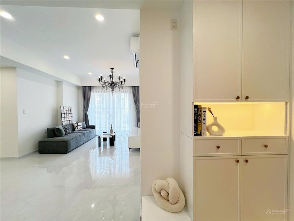 Bán căn 3pn tháp t5  masteri thảo điền, hỗ trợ vay 80%.  0936 721 *** mr. hoài
