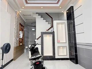 Nhà riêng ngay đường số 8  linh trung gần dh sư phạm kỹ thuật shr