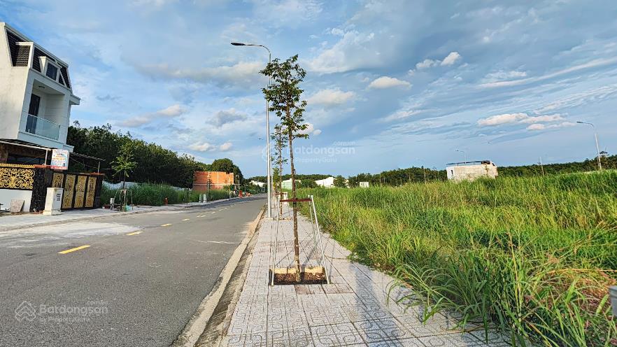 Bds tp.hcm chưa đến 2tỏi ngay phường bến cát liền kề khu tthc bàu bàng shr công chứng ngay