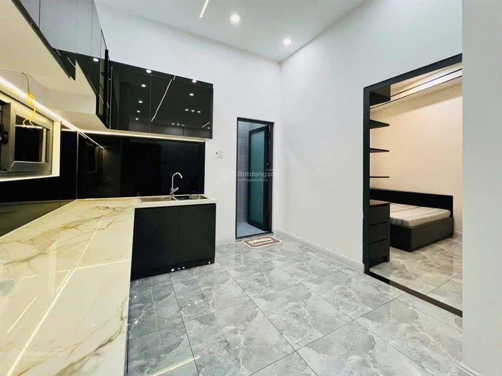 Đầu tư nhà dương quảng hàm sẵn hd thuê 15 triệu / tháng shr cách vincom chỉ 200m