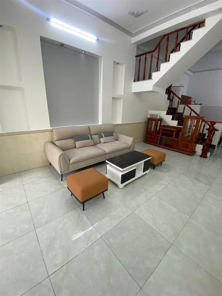 2 tỷ 5 đầu tư nhà ngay vincom dĩ an chỉ nhỉnh 2 tỷ sẵn dòng tiền thuê 8 triệu / tháng shr