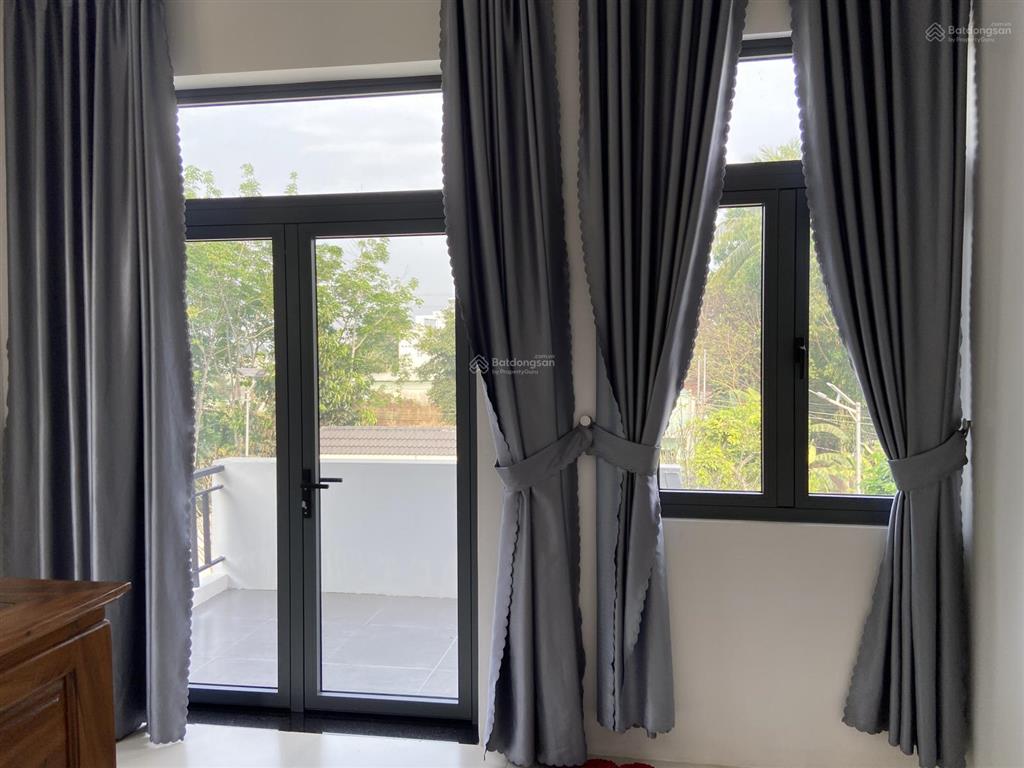 Bán nhà sân vườn nghỉ dưỡng tại đ. cây me, 9,2 tỷ, 5pn, 6wc. diện tích đất 4000m2