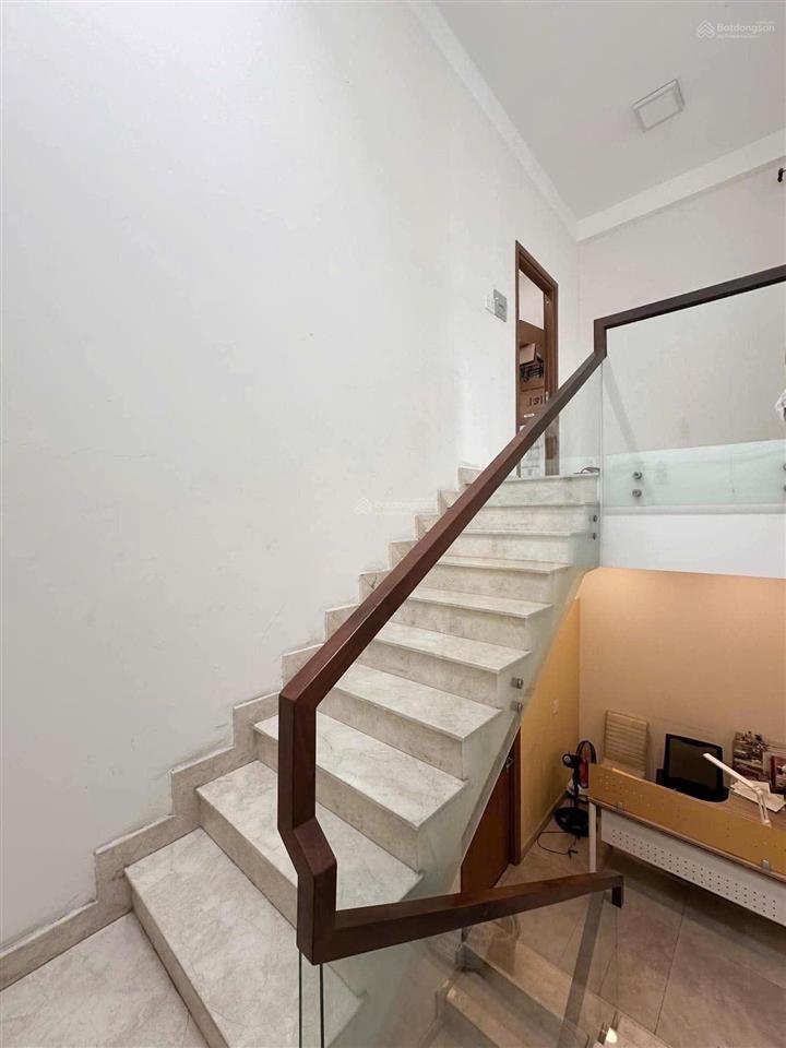 Bán nhà thủ đức chỉ 3 tỷ 250 ngay đường số 32 gần giga mall  ngang 6m  đường 12m  dt 120m2