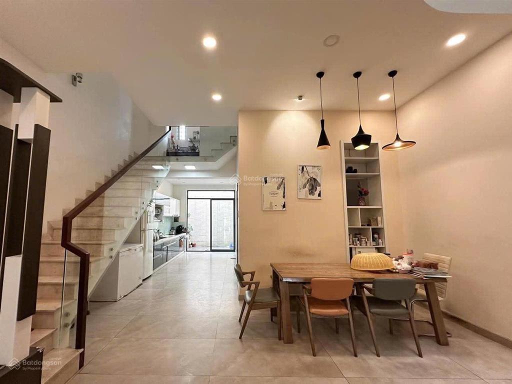 Bán nhà thủ đức chỉ 3 tỷ 250 ngay đường số 32 gần giga mall  ngang 6m  đường 12m  dt 120m2