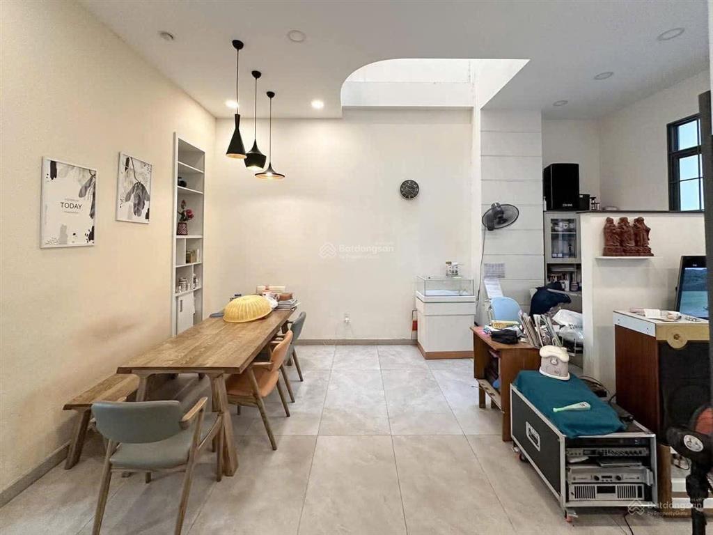 Bán nhà thủ đức chỉ 3 tỷ 250 ngay đường số 32 gần giga mall  ngang 6m  đường 12m  dt 120m2