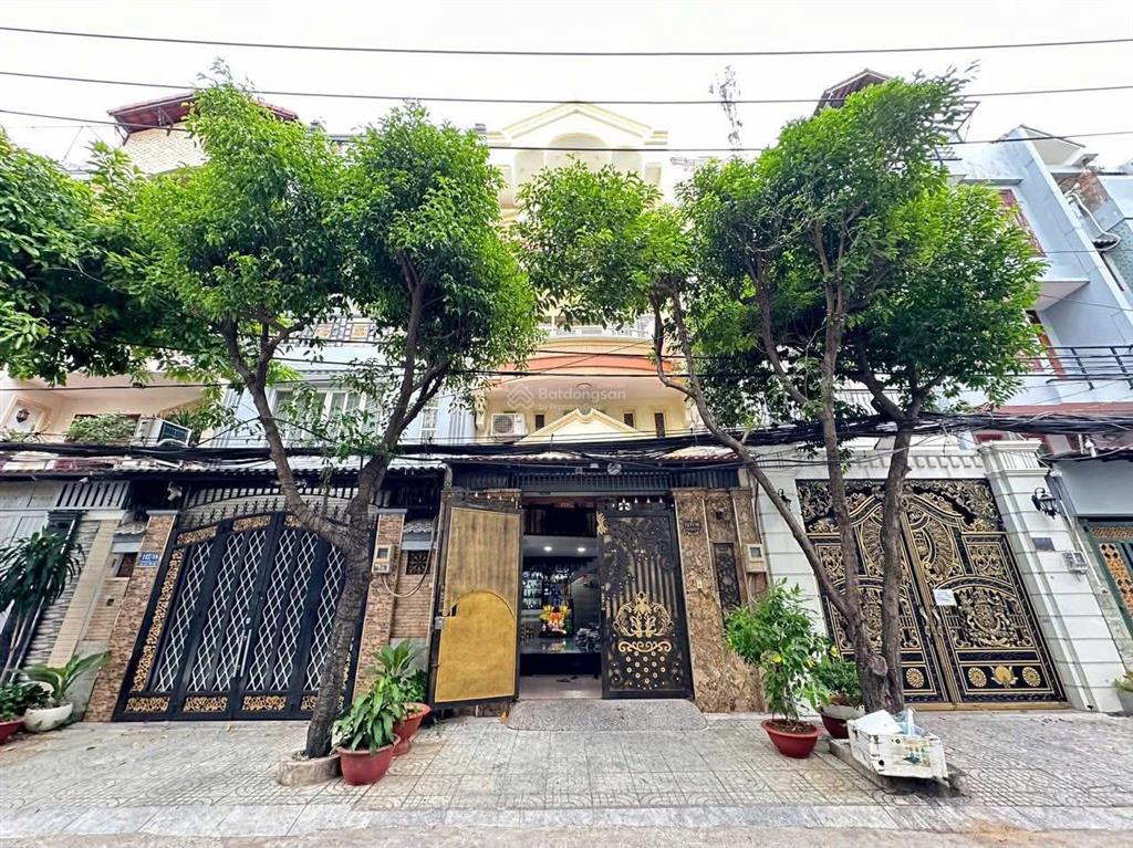 Bán nhà 3 tầng ngay trần hưng đạo  quận 5 đang cho thuê 16 triệu  full nội thất