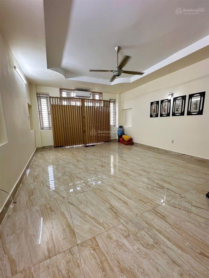 Bán nhà 3 tầng ngay trần hưng đạo  quận 5 đang cho thuê 16 triệu  full nội thất
