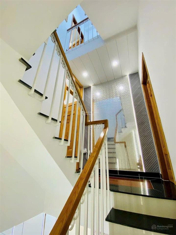 Hàng độc quyền, quận 1 ngay trần quý khoách, q.1 đang sẳn dòng tiền cho thuê 31,261 triệu /tháng