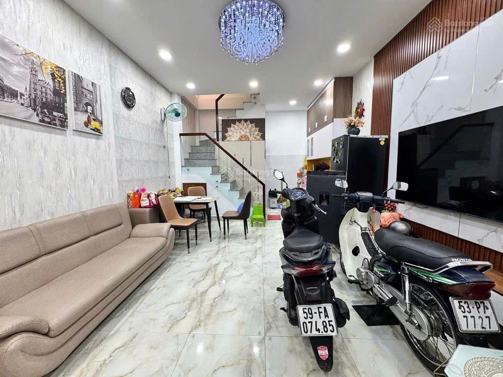 3,4 tỷ diện tích 65,3m2 ngay nguyễn văn dung  gò vấp ~ đường xe hơi 6m ~ cho thuê sẳn 17 triệu