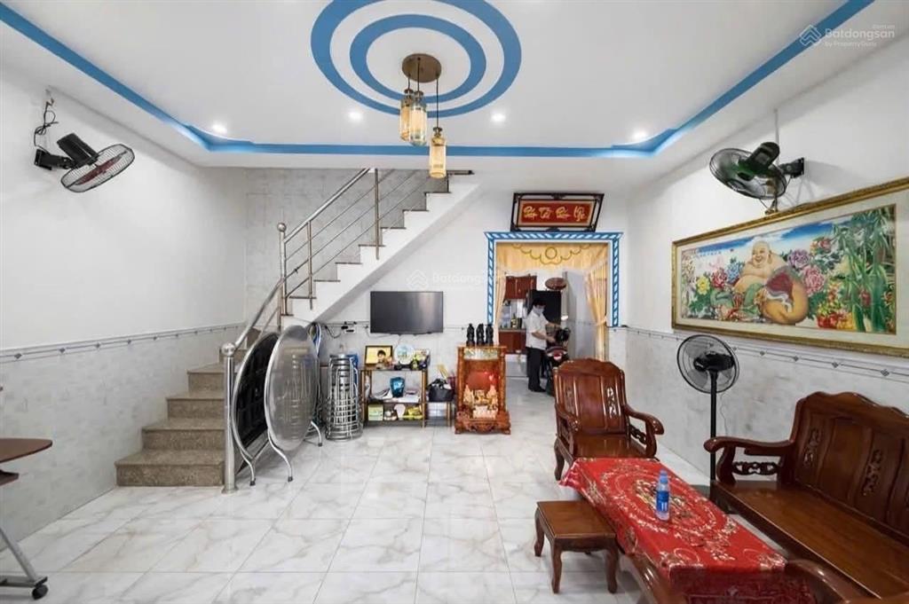 3 tỷ 300 chốt nhà mặt tiền ngay nguyễn an ninh  dĩ an  bình dương | cho thuê 18 triệu