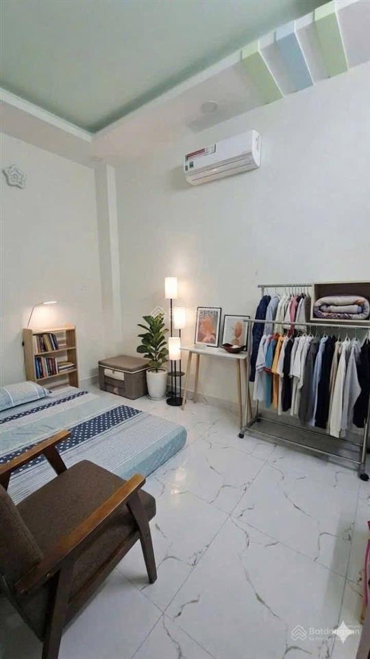 Bán nhà ngay chợ bàn cờ  đường nguyễn thiện thuật, quận 3  hẻm xe hơi  giá 2,54 tỷ