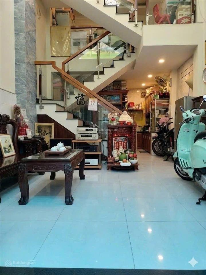Bán nhà ngay chợ bàn cờ  đường nguyễn thiện thuật, quận 3  hẻm xe hơi  giá 2,54 tỷ