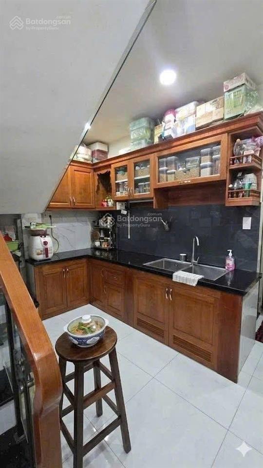 Bán nhà ngay chợ bàn cờ  đường nguyễn thiện thuật, quận 3  hẻm xe hơi  giá 2,54 tỷ