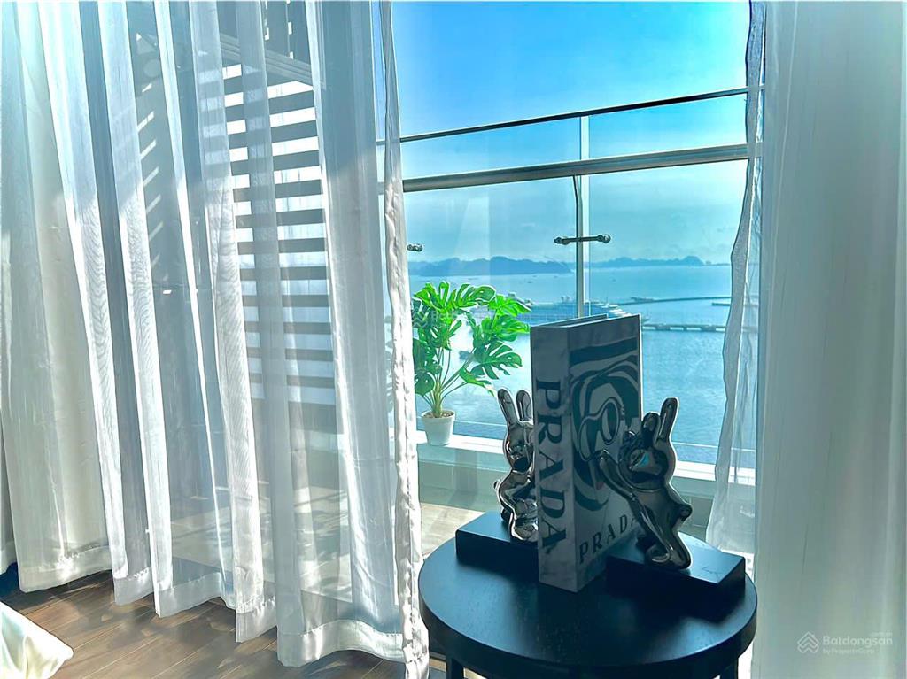 Căn hộ hiếm studio view thẳng biển tầng cao giá hơn 1.6 tỷ sẵn sổ ở ngay