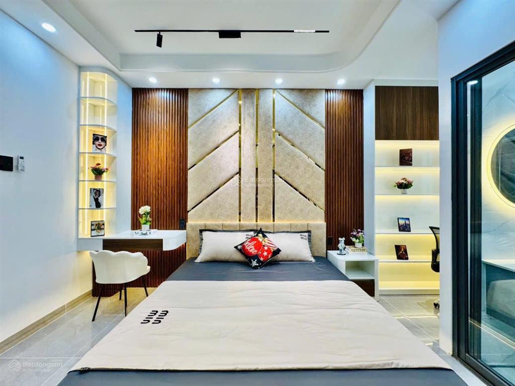 3tỷ2  bán nhanh nhà phan văn hân, bình thạnh, gần thảo cầm viên, dt 60m2. hẻm kd 6m, sổ sẵn