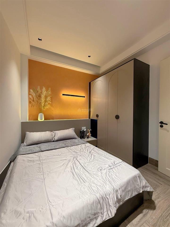7,2 tỷ bán gấp nhà bến vân đồn, quận 4 đang cho thuê 12tr/tháng. gần cầu ông lãnh sát quận 1