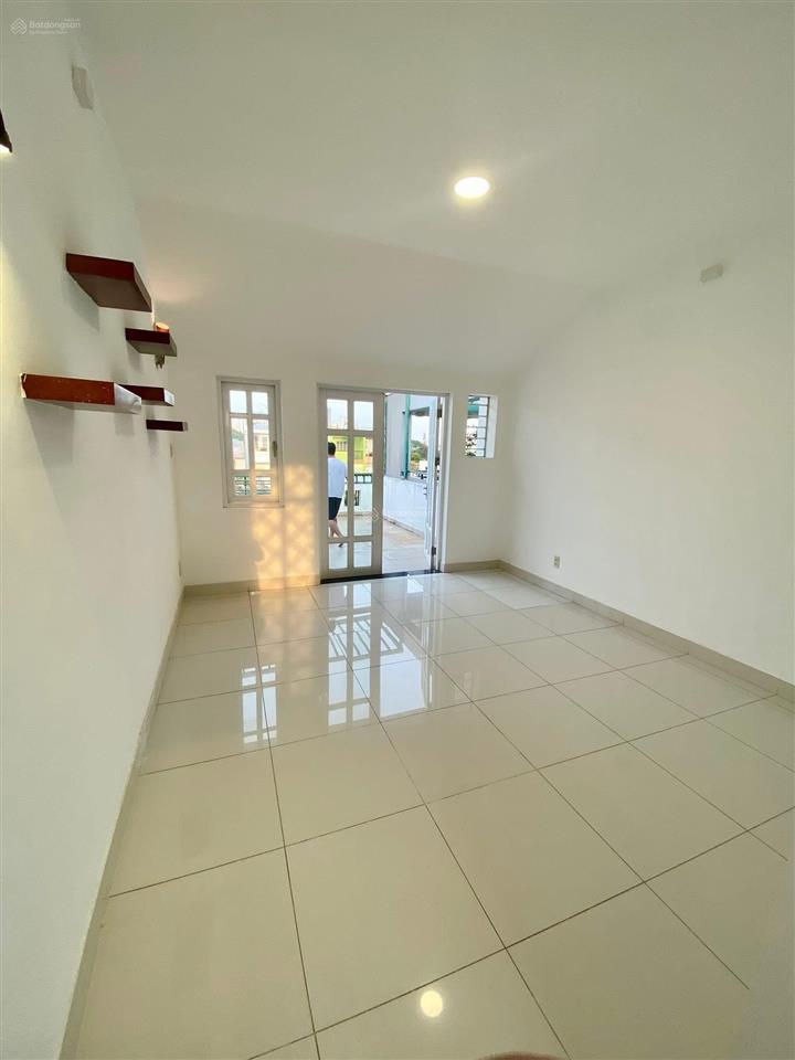 Giá 4.1 tỷ  khu vip đường đồng bộ  thạnh lộc, q12  diện tích 75m2  sổ hồng riêng