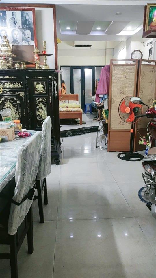 Vợ chồng tôi cần bán nhà lãnh binh thăng, p.13, quận 11  giá 3tỷ150/49m2. bao ra sổ, gấp gấp