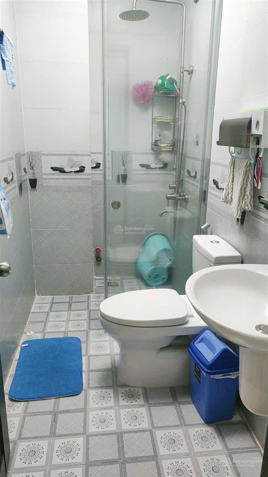 Vợ chồng tôi cần bán nhà lãnh binh thăng, p.13, quận 11  giá 3tỷ150/49m2. bao ra sổ, gấp gấp