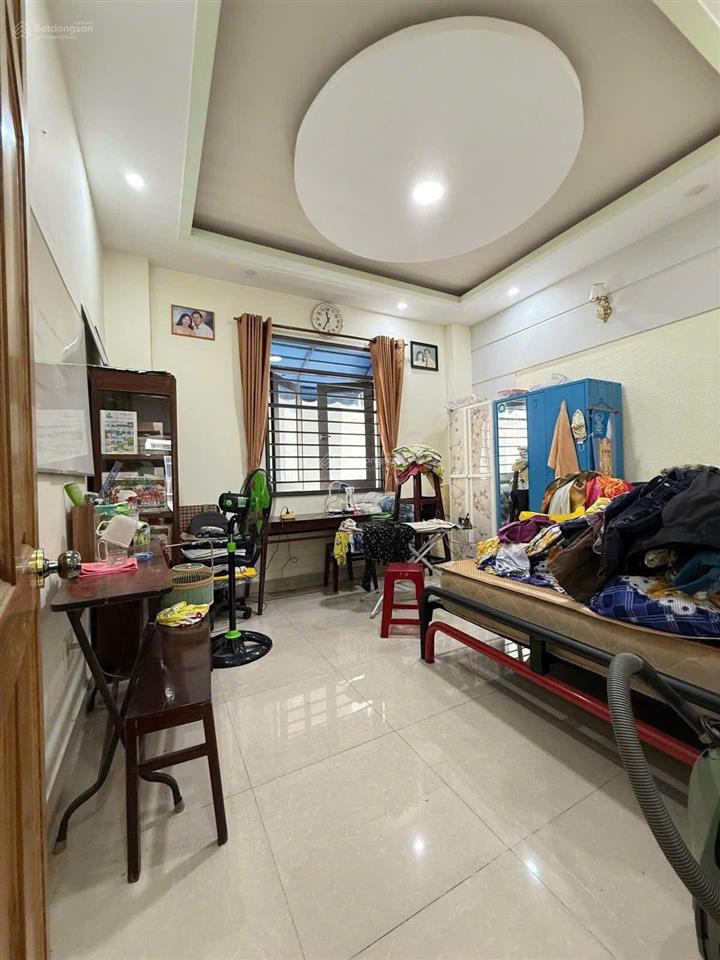 Vợ chồng tôi cần bán nhà lãnh binh thăng, p.13, quận 11  giá 3tỷ150/49m2. bao ra sổ, gấp gấp