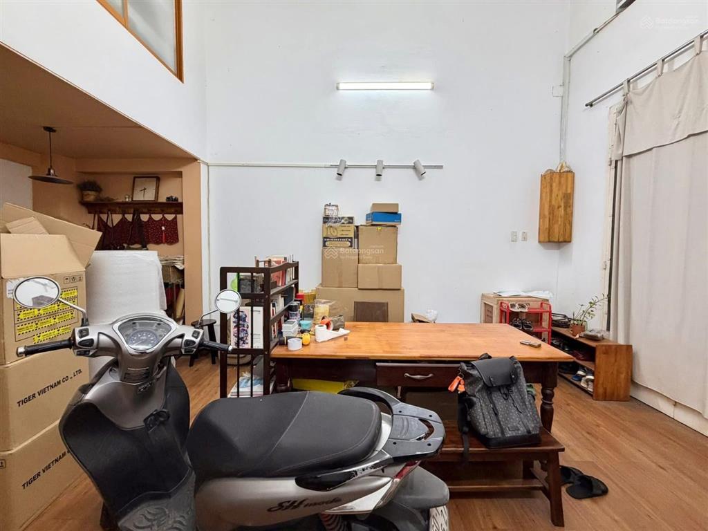 Bán nhà mặt tiền đường phạm ngũ lão, gò vấp đang cho thuê 16 triệu/tháng. đường 8m