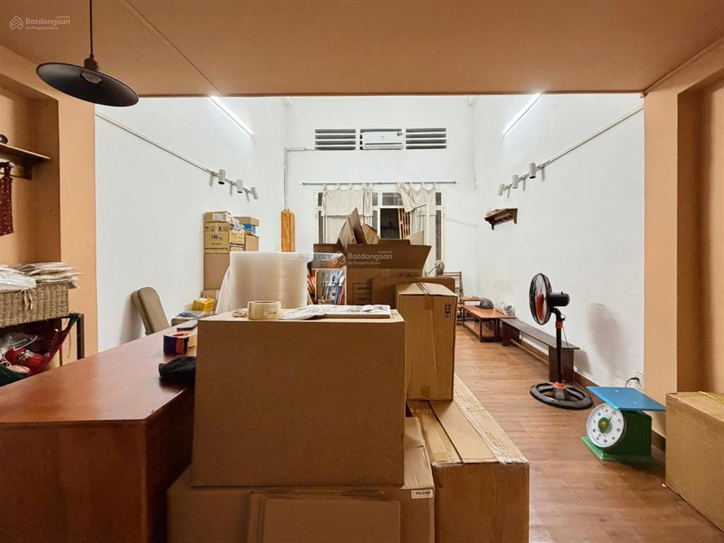 Bán nhà mặt tiền đường phạm ngũ lão, gò vấp đang cho thuê 16 triệu/tháng. đường 8m