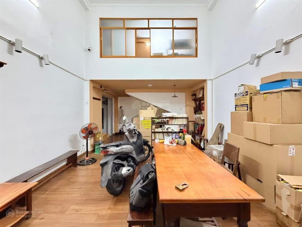 Bán nhà mặt tiền đường phạm ngũ lão, gò vấp đang cho thuê 16 triệu/tháng. đường 8m