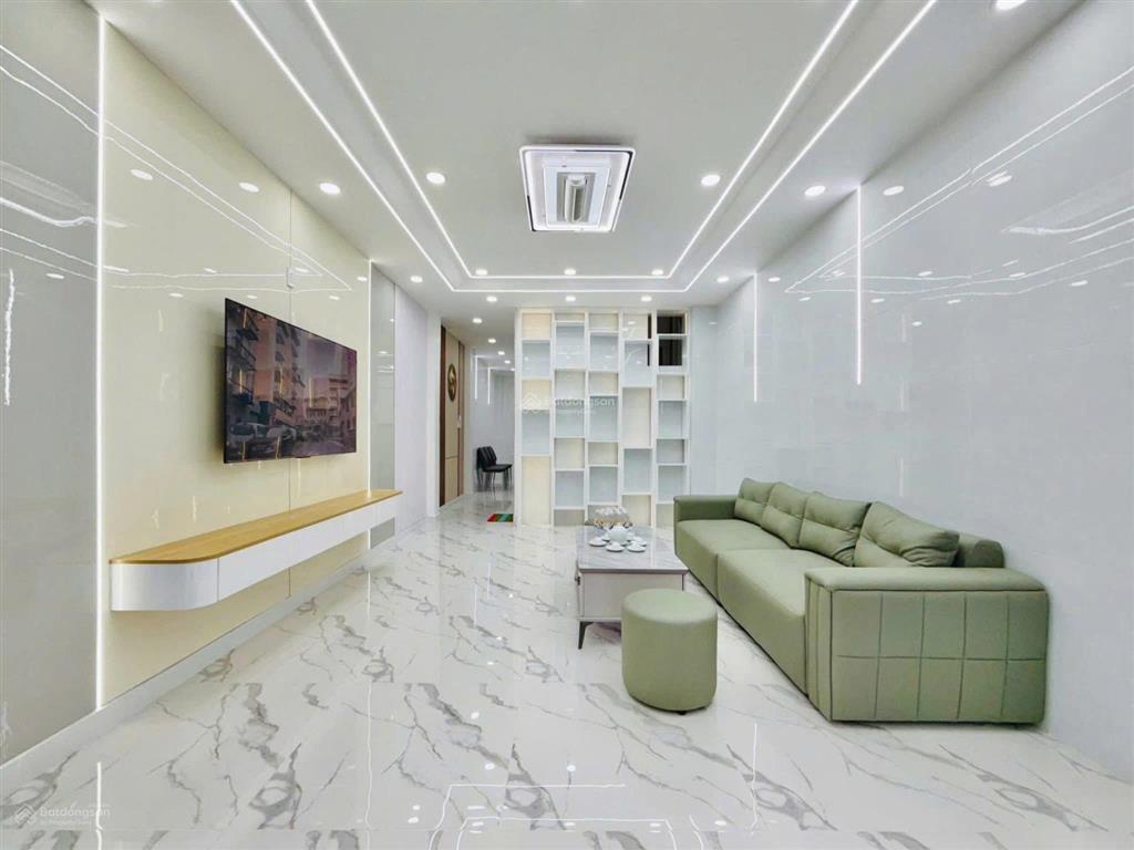 3 tỷ 850  siêu phẩm nguyễn đình chiểu, quận 3 (dt 65m2). đang cho thuê 20tr/th. sổ hồng riêng