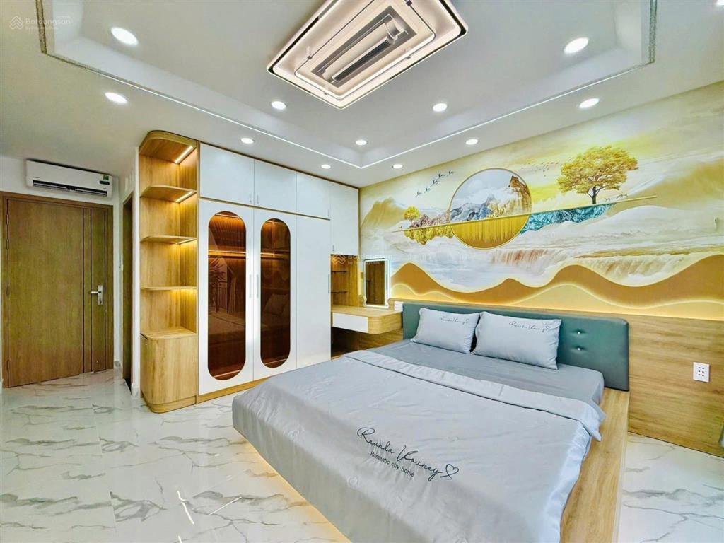 3 tỷ 850  siêu phẩm nguyễn đình chiểu, quận 3 (dt 65m2). đang cho thuê 20tr/th. sổ hồng riêng