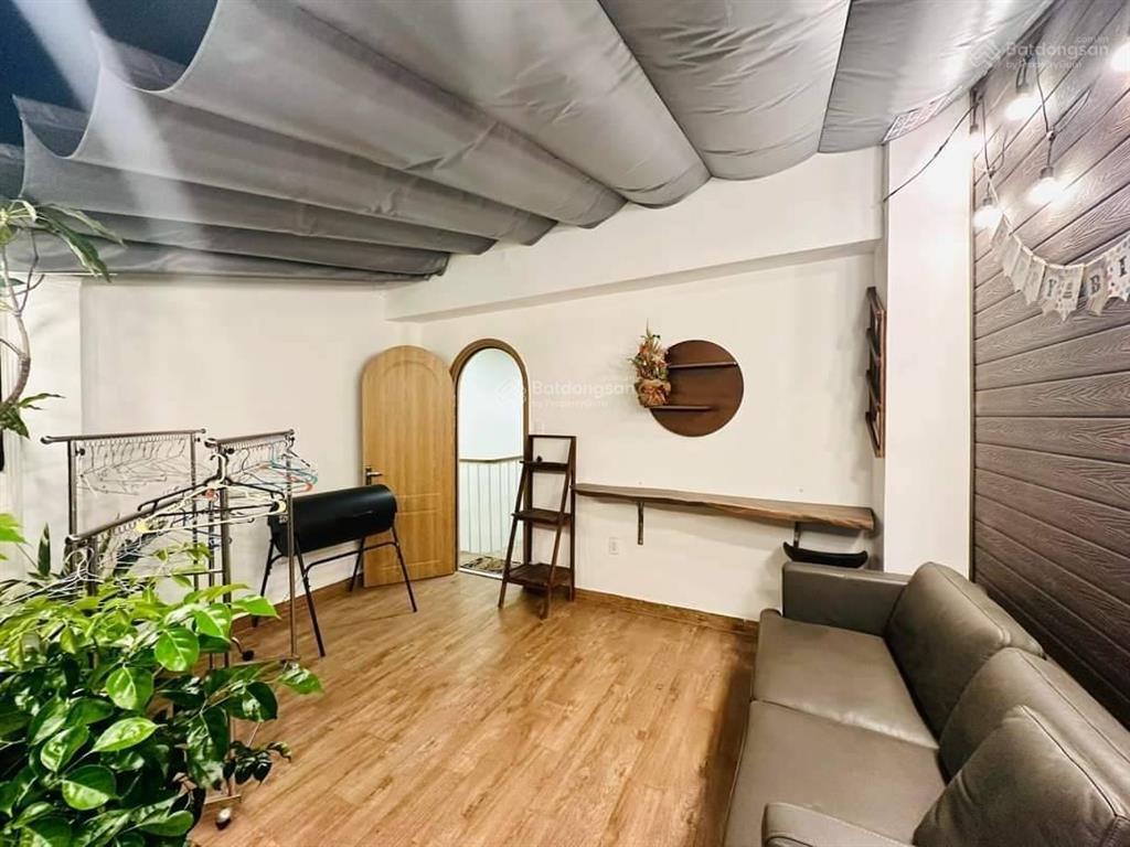 Chính chủ bán căn 90m2 đường bà lê chân, tân định, quận 1  giá 5.9 tỷ. đường 6m