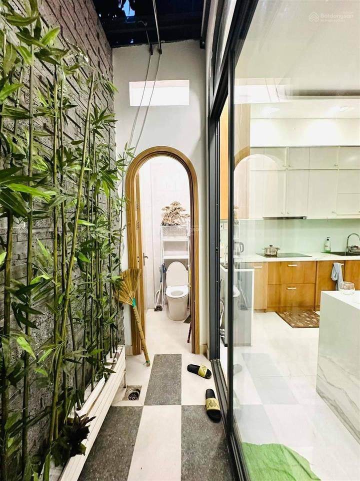 Chính chủ bán căn 90m2 đường bà lê chân, tân định, quận 1  giá 5.9 tỷ. đường 6m