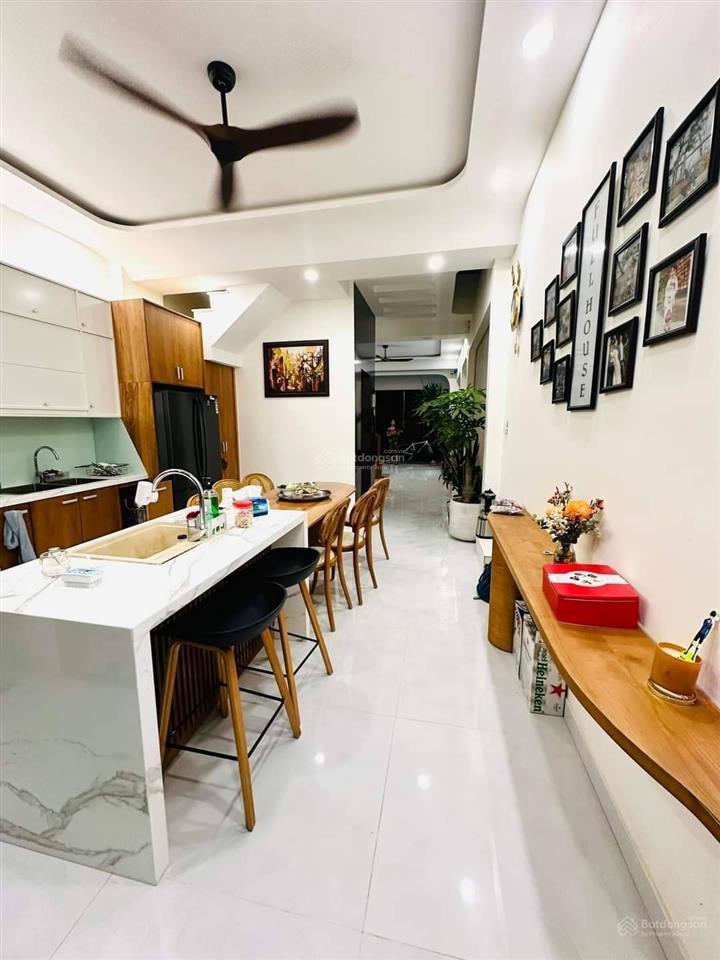 Chính chủ bán căn 90m2 đường bà lê chân, tân định, quận 1  giá 5.9 tỷ. đường 6m