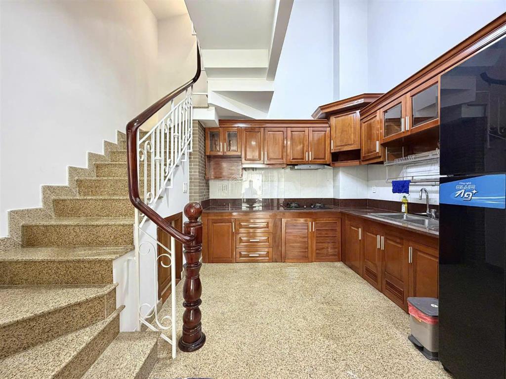 6.25 tỷ  bán nhà phan đăng lưu pn 108m2 | hẻm 8m | sổ hồng riêng | dòng tiền 30 triệu / tháng