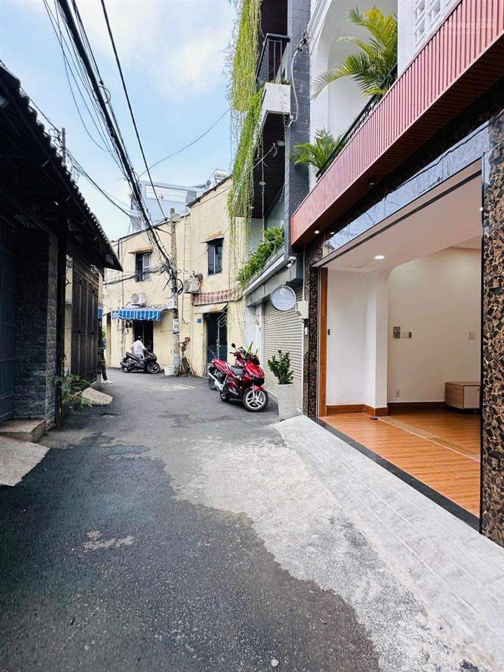 Trả trước 800tr. bán gấp nhà bình thạnh giá 1 tỷ 500. nhà 38m2 nơ trang long hẻm 5m thông. sổ riêng